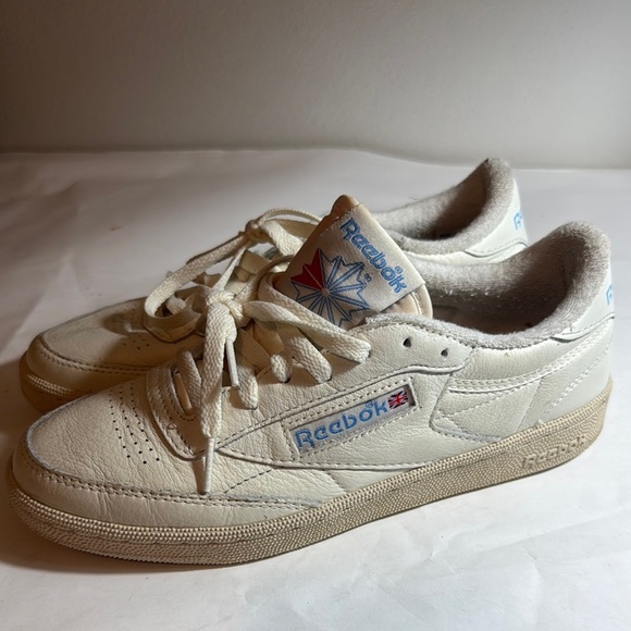 Used 8.5 men’s reebok sneakers - Picture 1 of 5